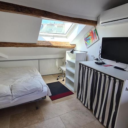 Appartement Coeur De Paris Avec Vue Sur Les Toits Экстерьер фото