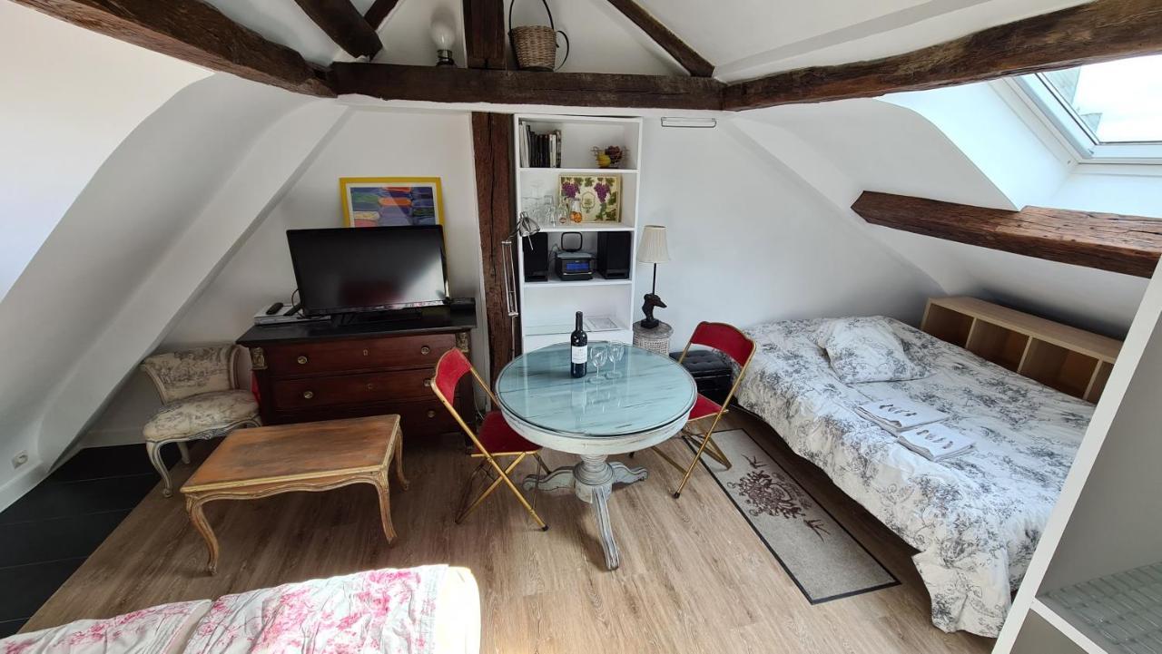Appartement Coeur De Paris Avec Vue Sur Les Toits Экстерьер фото
