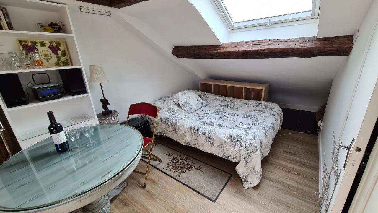 Appartement Coeur De Paris Avec Vue Sur Les Toits Экстерьер фото